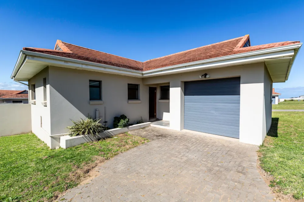 House for sale in Kidds Beach - 1ET1635274 House for sale in Kidds Beach - 1ET1635274