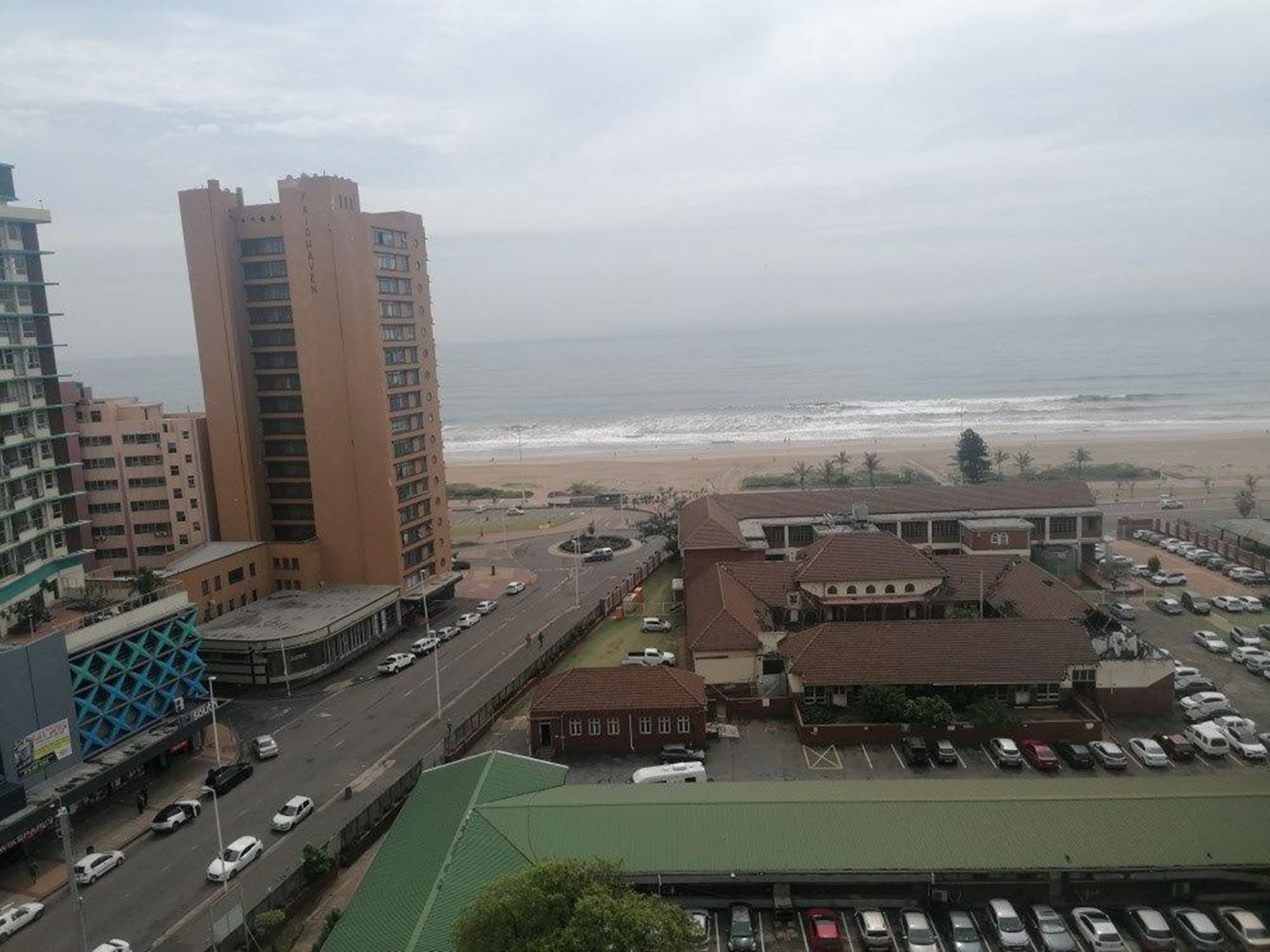 Bachelor apartment for sale in South Beach Durban - 1DA1634717