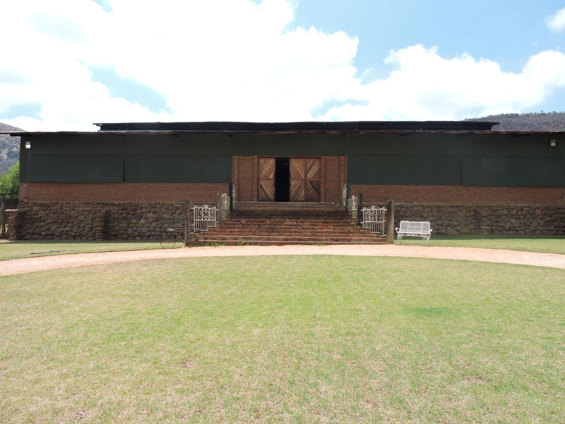 Mixed use farm for sale in Koster - 1RU1635589