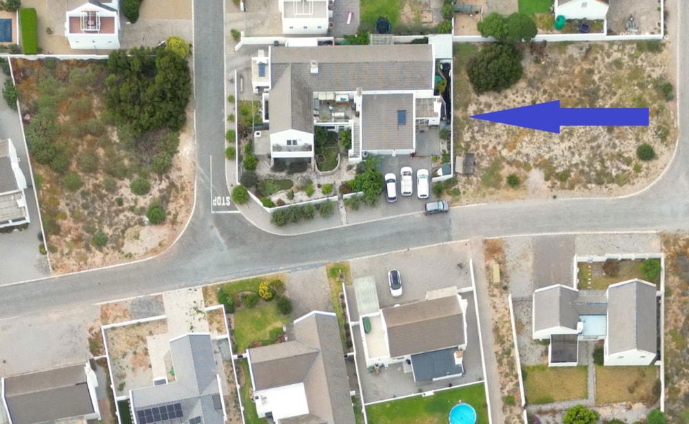 Double-storey house for sale in Britannia Bay - LA1636276 Double-storey house for sale in Britannia Bay - LA1636276