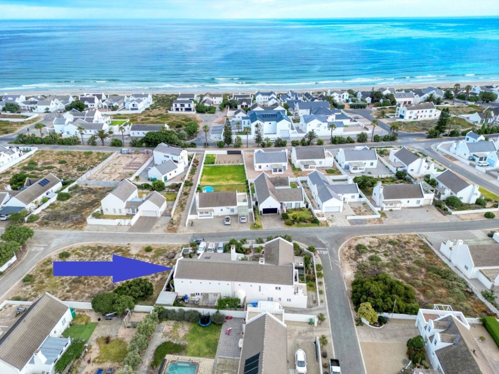 Double-storey house for sale in Britannia Bay - LA1636276 Double-storey house for sale in Britannia Bay - LA1636276