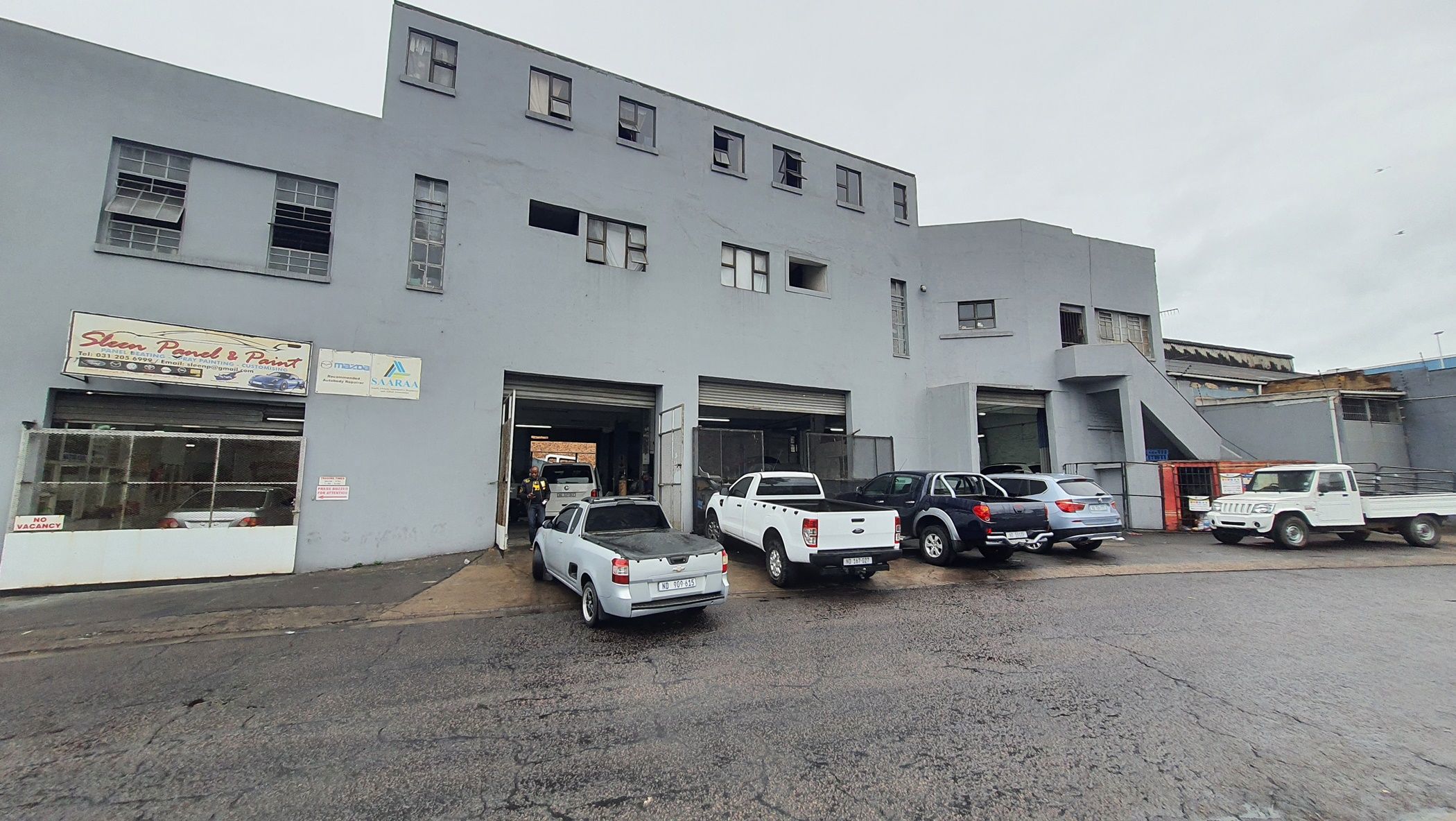 Commercial industrial property for sale in Umbilo - 1DA1636356