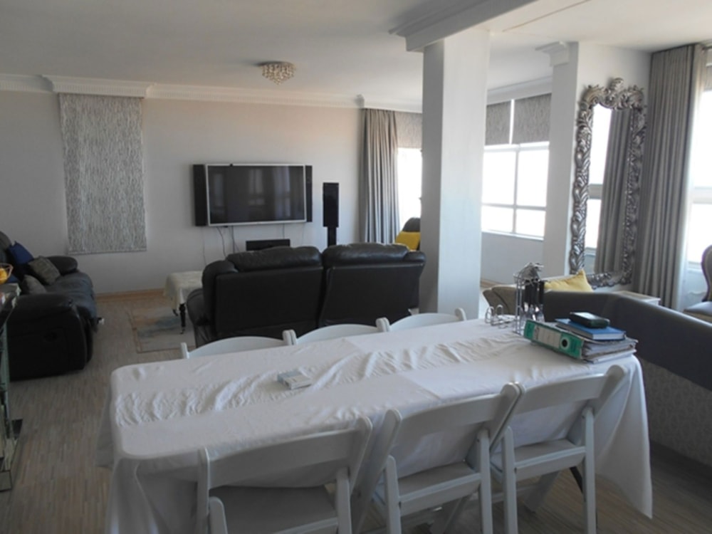 Apartment for sale in South Beach Durban - 1DA1636445 Apartment for sale in South Beach Durban - 1DA1636445