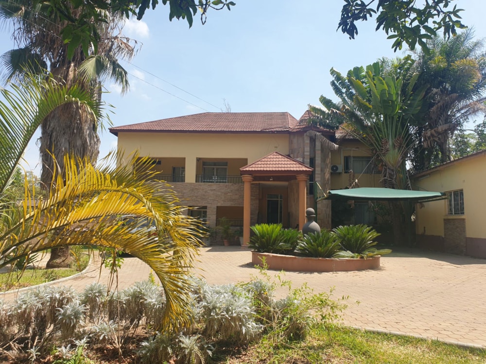 Double-storey house to rent in Roma, Zambia - 3ZA1637296