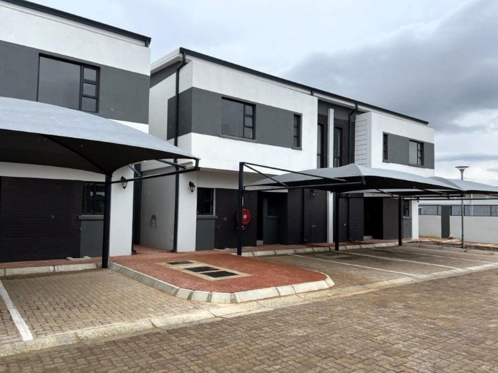 Townhouse let in Broadhurst, Botswana - 3BO1701254