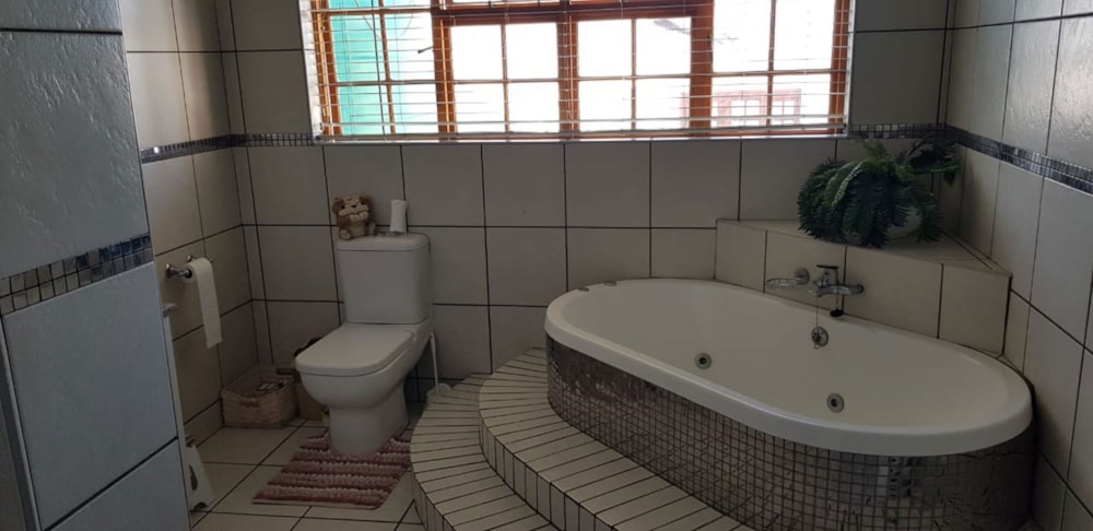 House for sale in Francisvale - 1KK1636800