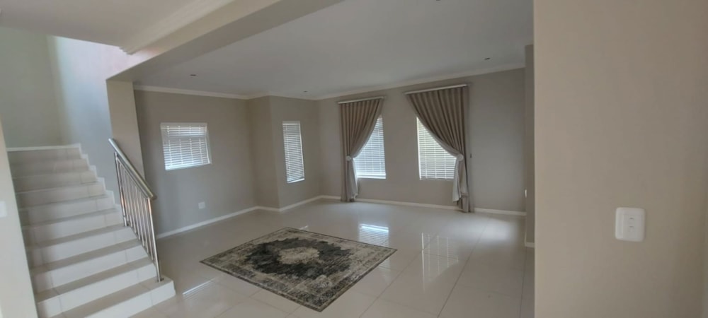 Double-storey house to rent in Balugha River Estate - 1EZ1740442