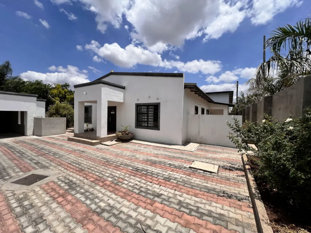 Double-storey house for sale in Ibex Hill, Zambia - 3ZA1637363
