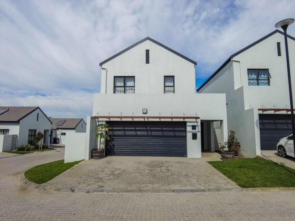 Security estate home to rent in Brackenfell South - 1BC1738815