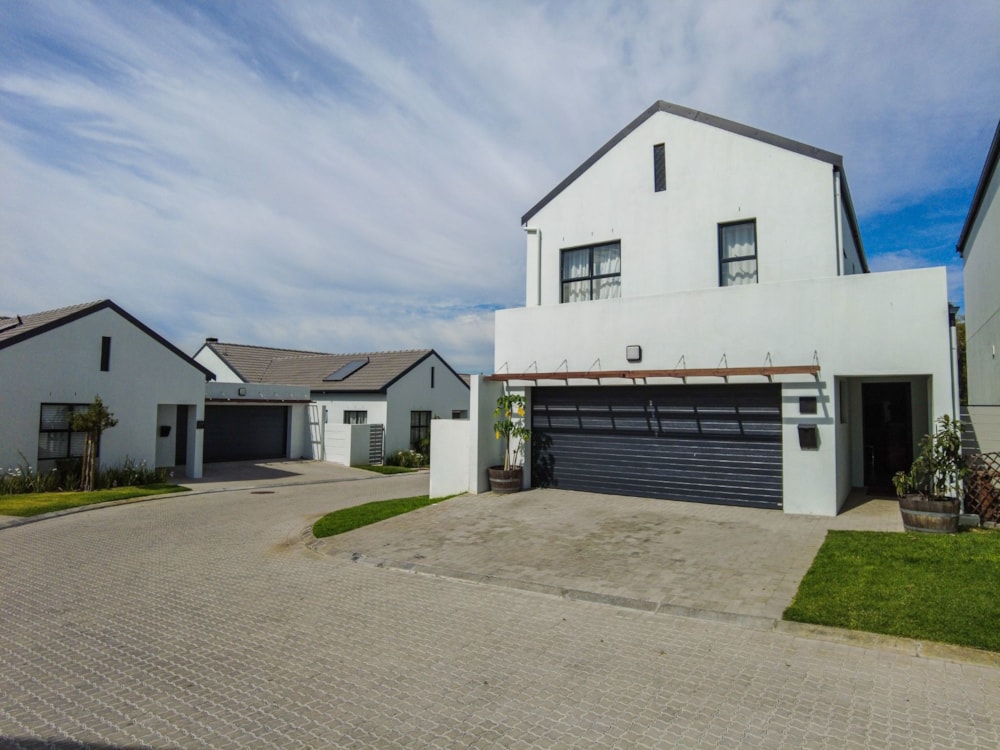 Security estate home to rent in Brackenfell South - 1BC1738815