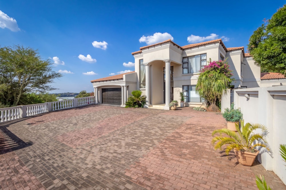 Security estate home sold in Protea Ridge - 1KR1638683 Security estate home sold in Protea Ridge - 1KR1638683