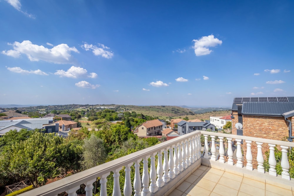 Security estate home sold in Protea Ridge - 1KR1638683 Security estate home sold in Protea Ridge - 1KR1638683