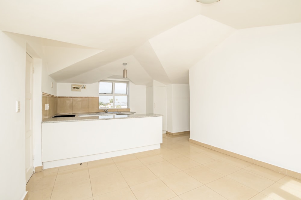 Apartment sold in Wynberg, Cape Town - KW1637871 Apartment sold in Wynberg, Cape Town - KW1637871