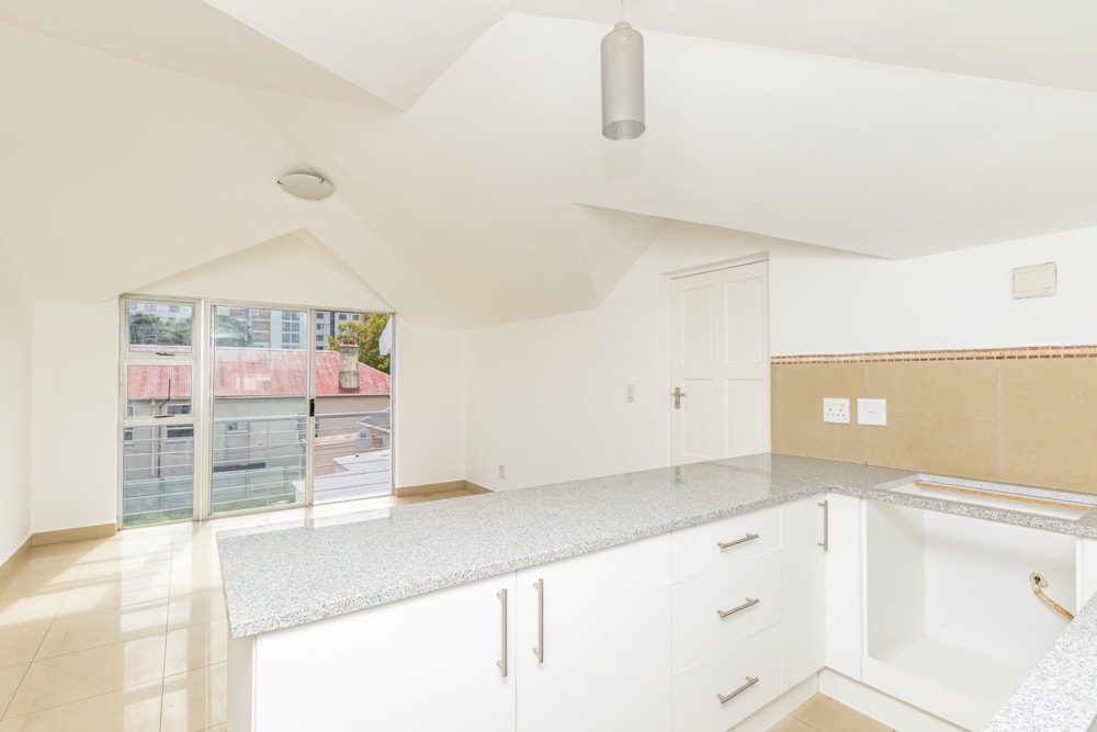 Apartment sold in Wynberg, Cape Town - KW1637871 Apartment sold in Wynberg, Cape Town - KW1637871