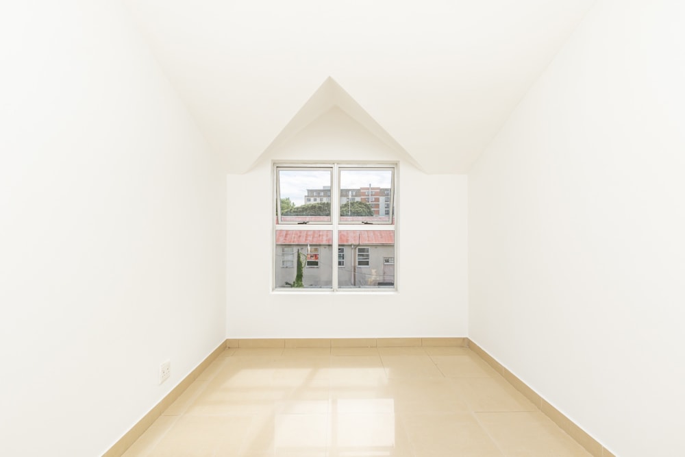 Apartment sold in Wynberg, Cape Town - KW1637871 Apartment sold in Wynberg, Cape Town - KW1637871