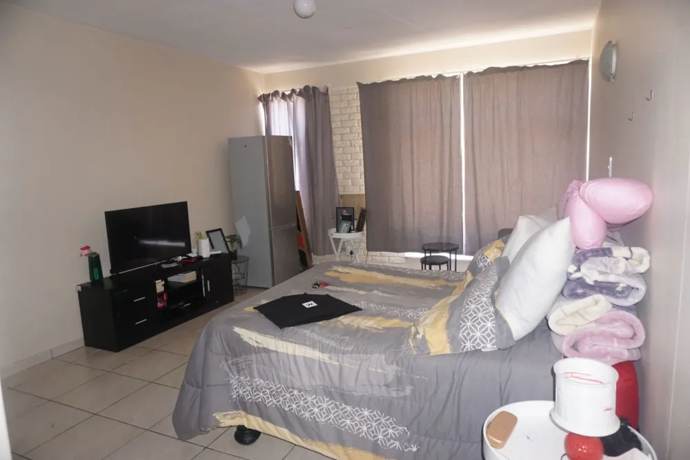 Bachelor apartment let in Willows - 1BX1730044 Bachelor apartment let in Willows - 1BX1730044