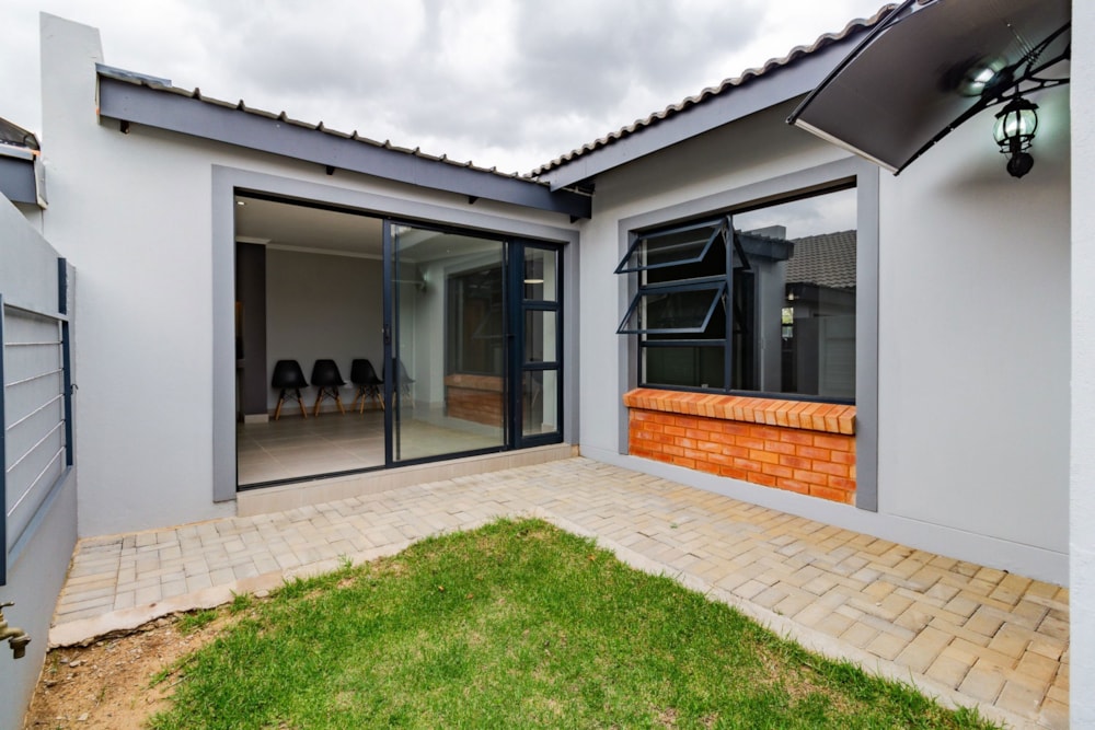 Single-storey retirement home for sale in Ifafi - 1HR1705822