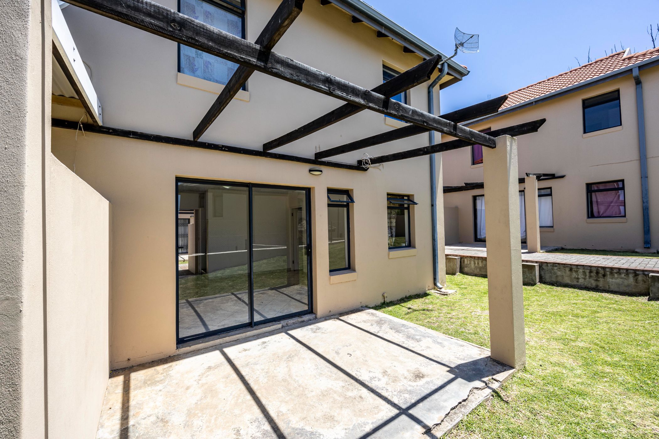 Apartment for sale in Kidds Beach - 1ET1638532