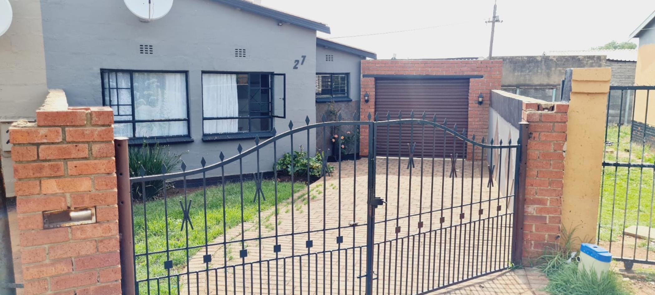 House for sale in Eldorado Park - 1GV1638398