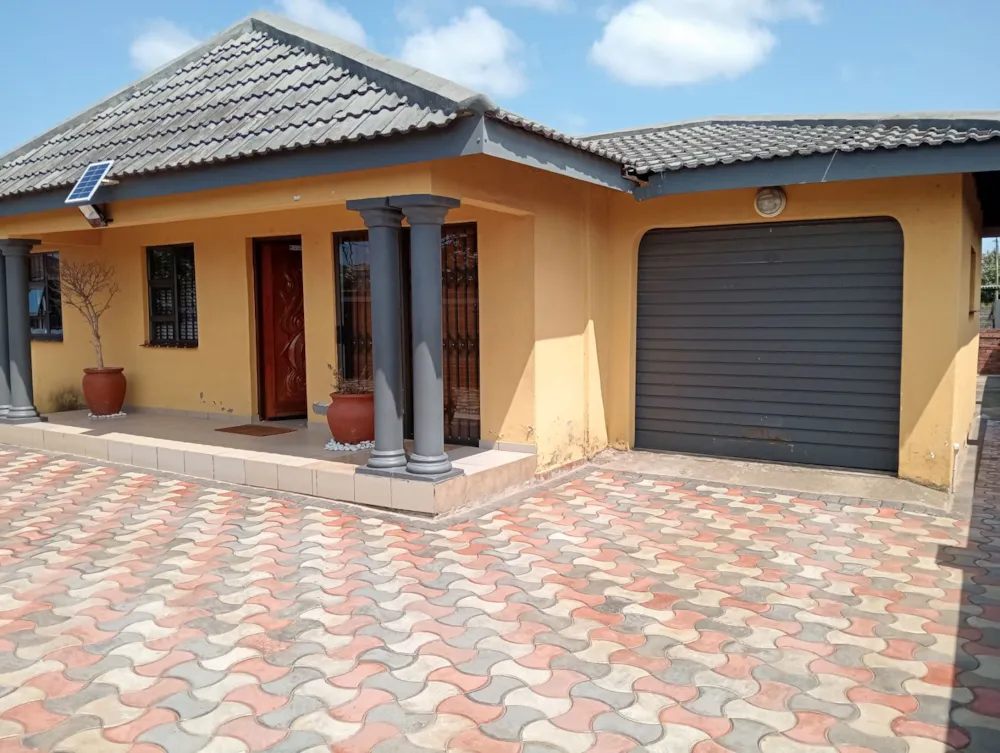 House for sale in Esikhawini - 1RY1641903 House for sale in Esikhawini - 1RY1641903