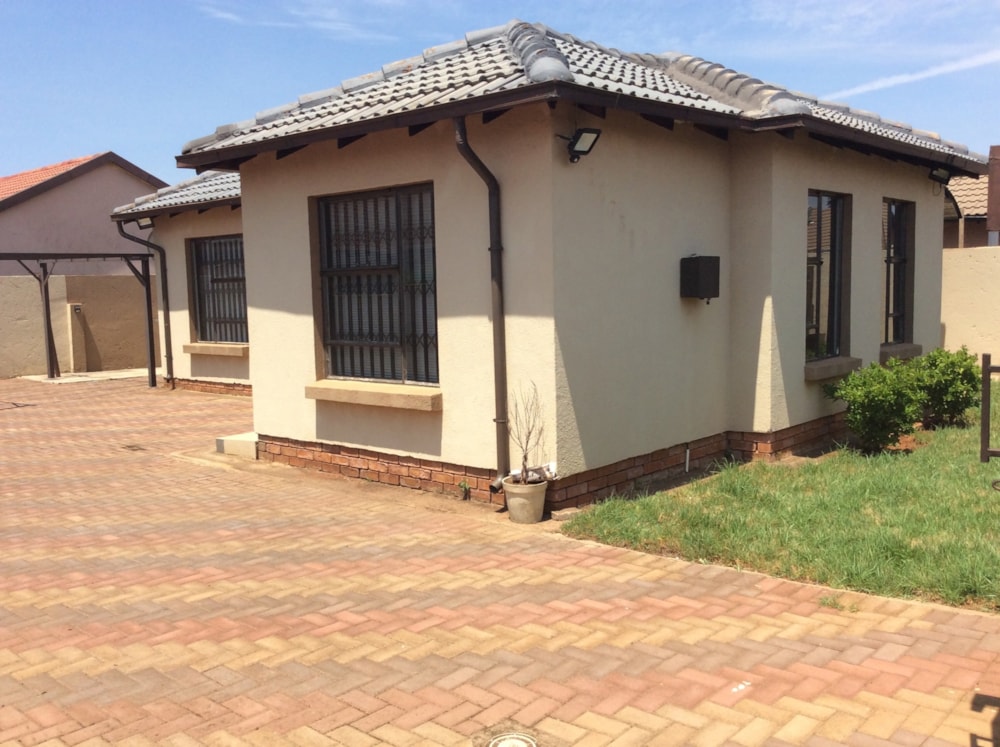 House sold in Protea Glen - RDT1638440 House sold in Protea Glen - RDT1638440