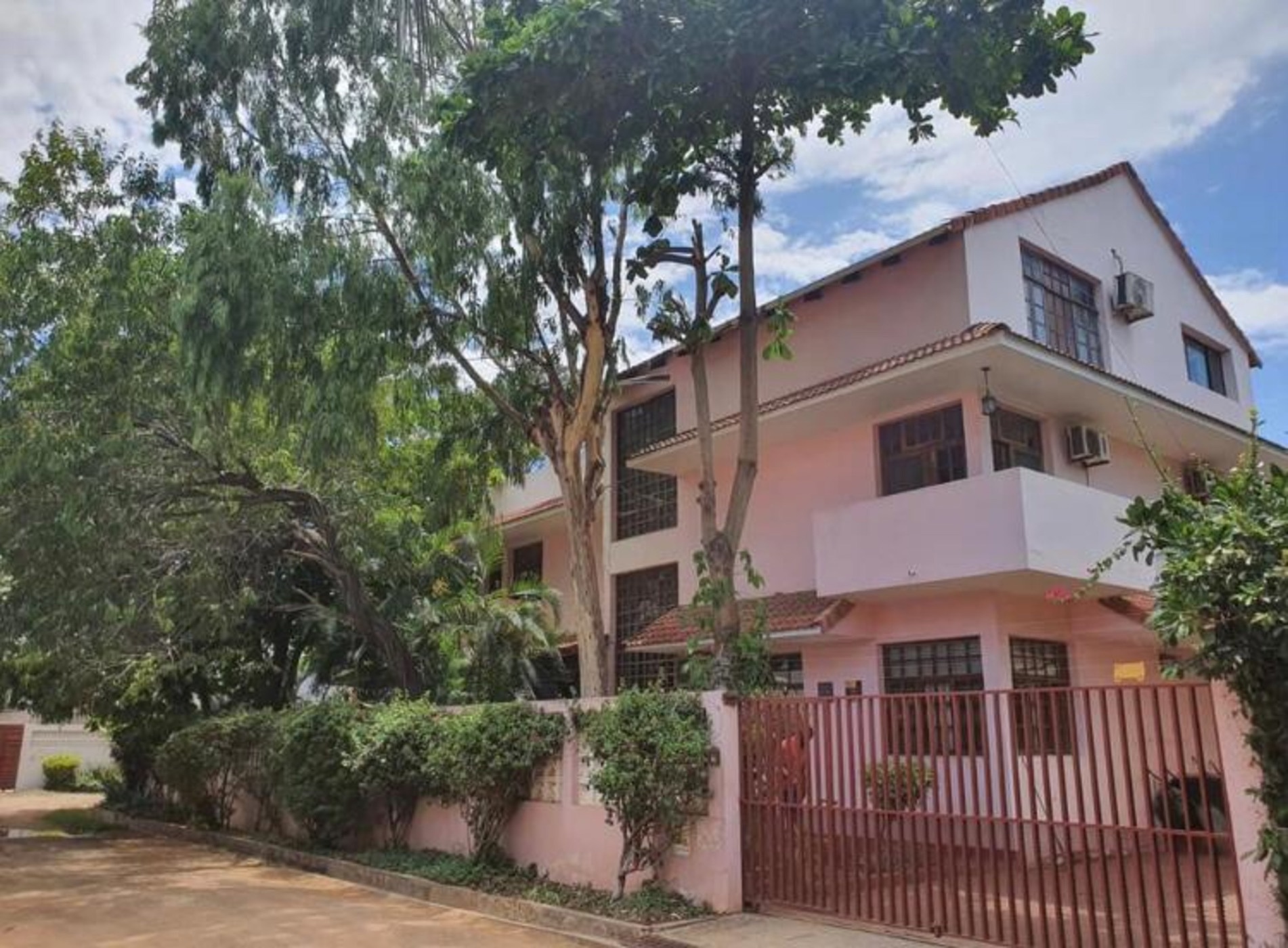 Multi-storey house to rent in Maputo , Mozambique - 3MQ1705106