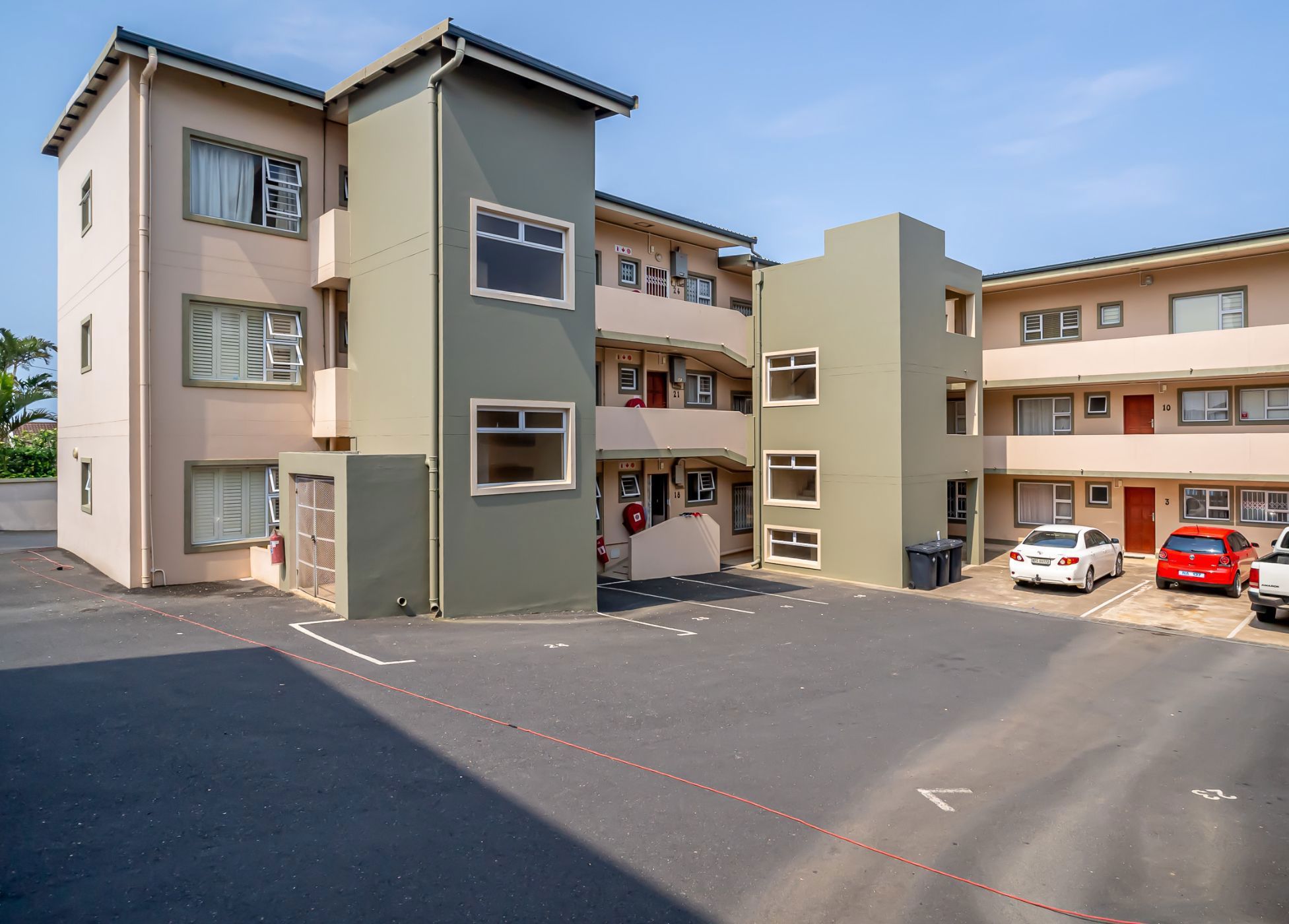 Apartment to rent in Uvongo - 1PSH1746529