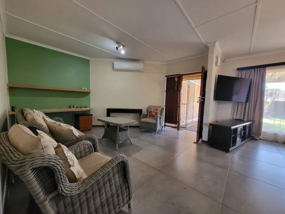 Townhouse to rent in Veldenvlei - 1RY1755724