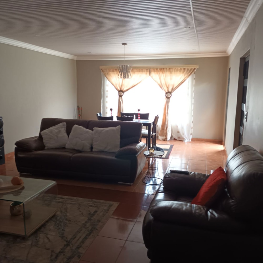 House to rent in Sherwood Gardens - 1BJ1720819