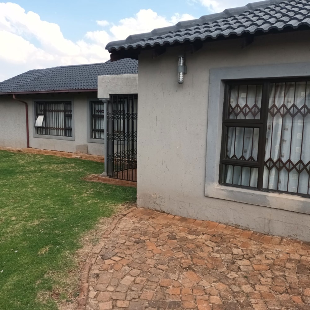 House to rent in Sherwood Gardens - 1BJ1720819