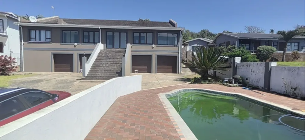 Double-storey house for sale in Hibberdene - 1PX1635959