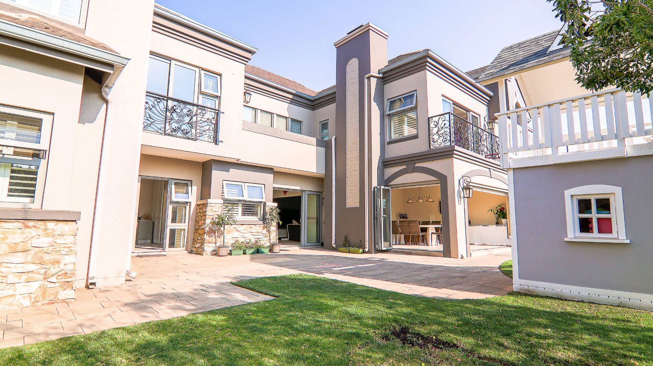 House for sale in Midstream Estate - CN1539712