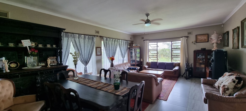 Double-storey house for sale in Umtentweni - 1PX1636464 Double-storey house for sale in Umtentweni - 1PX1636464