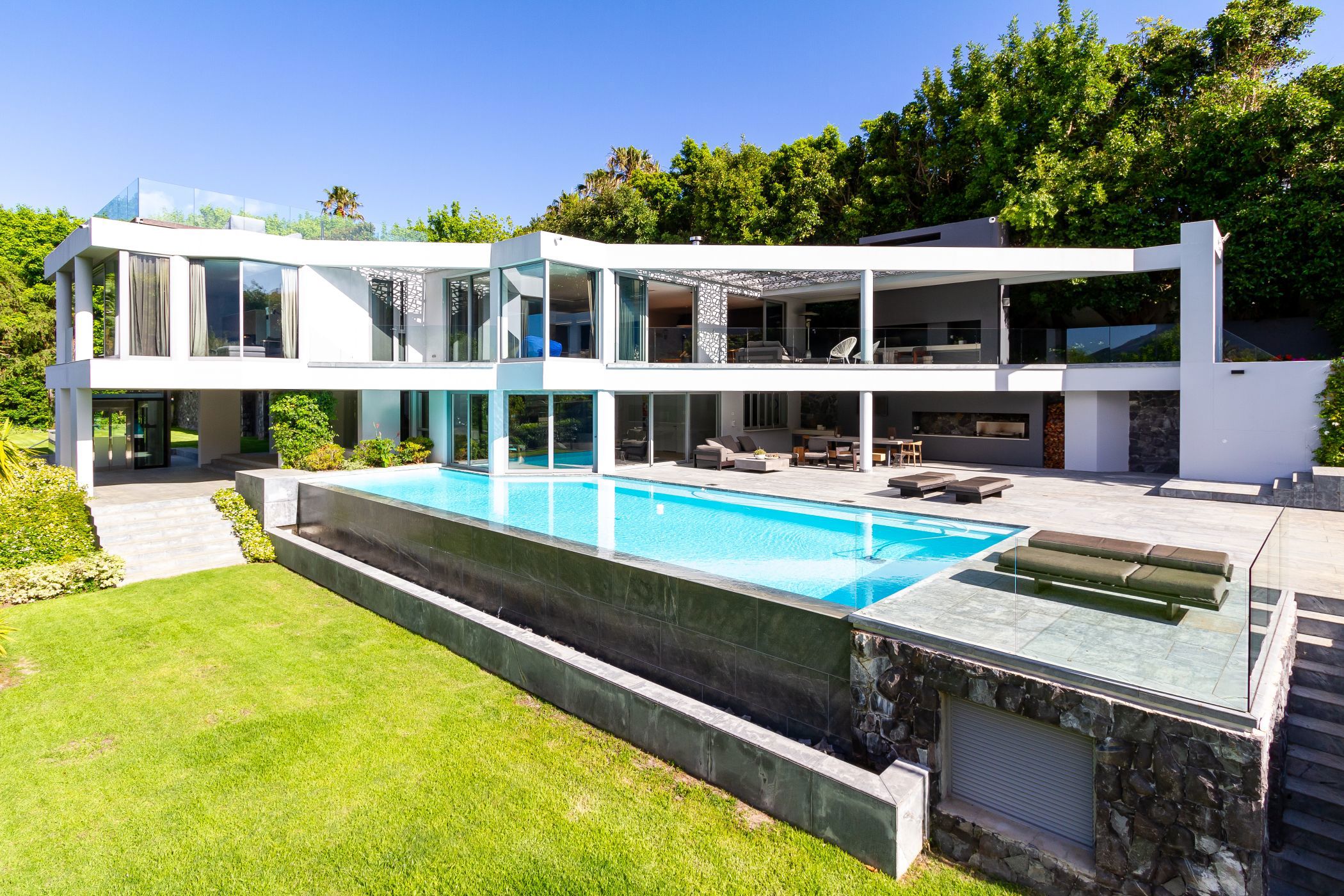 Double-storey house sold in Bishopscourt - KW1635686