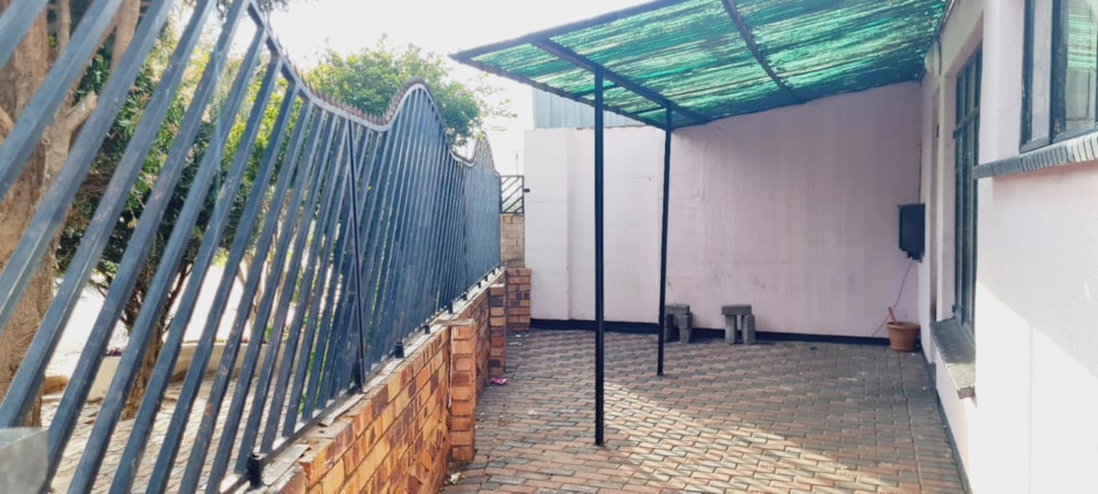 Semi-detached house for sale in Eldorado Park - 1GV1638425 Semi-detached house for sale in Eldorado Park - 1GV1638425