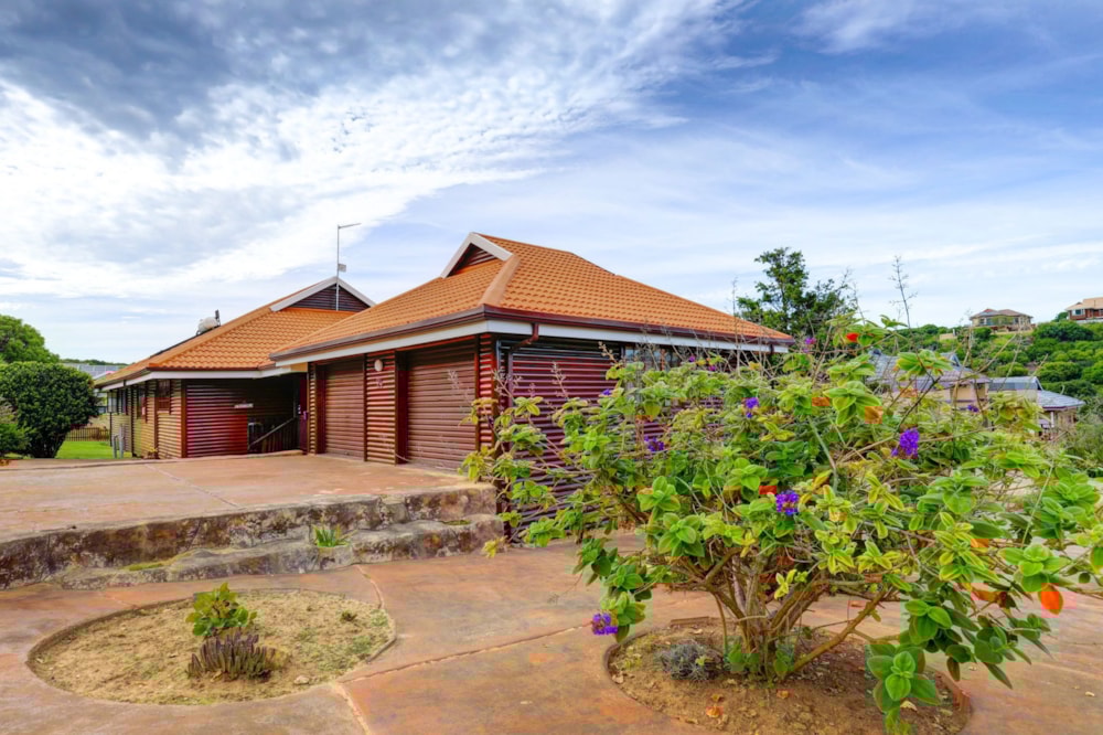 Golf estate house for sale in Dolphin Creek - 1MB1720742