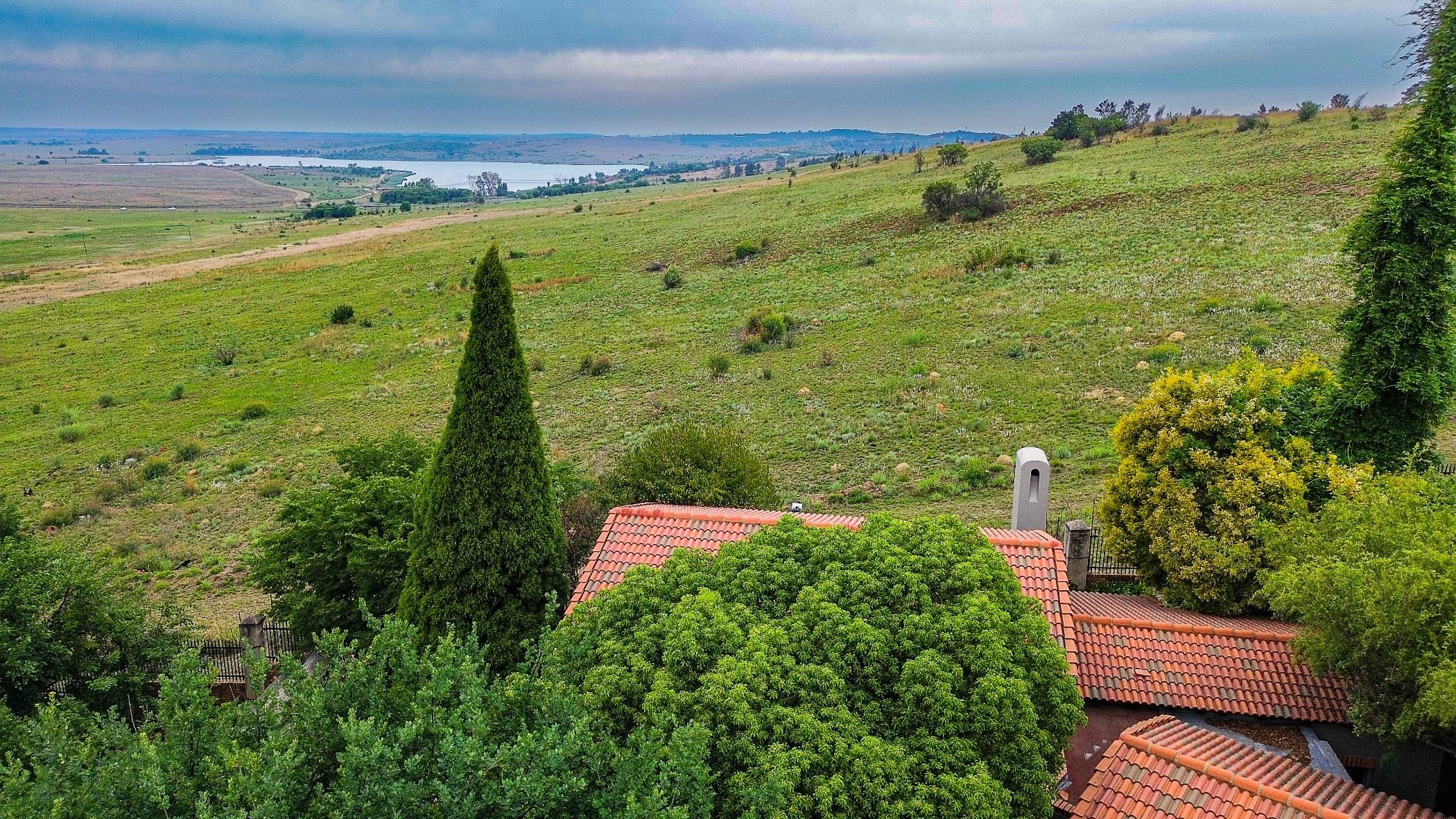 House sold in Country Lane Estate - CN1626194