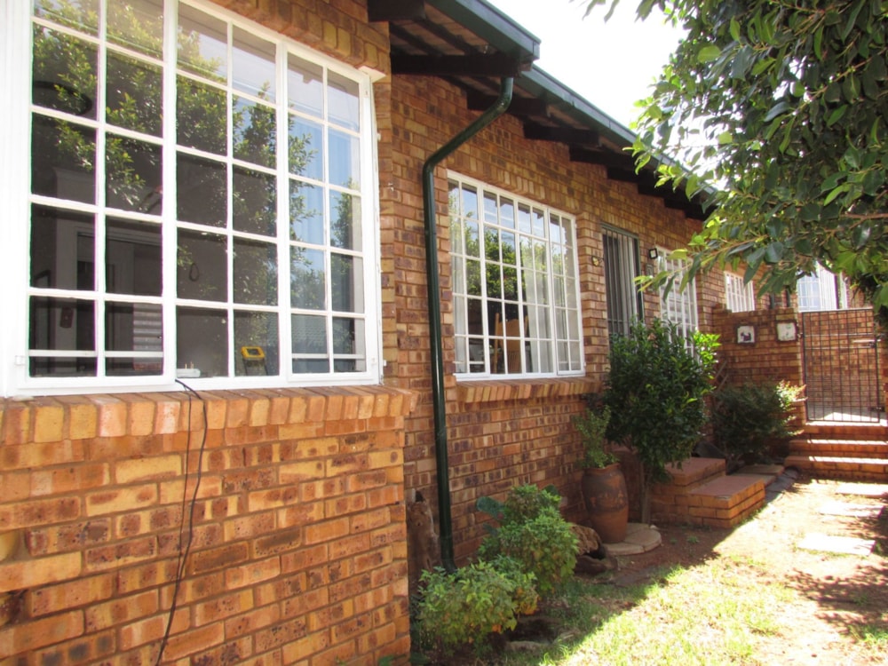 Townhouse sold in Hennopspark - CN1691860 Townhouse sold in Hennopspark - CN1691860