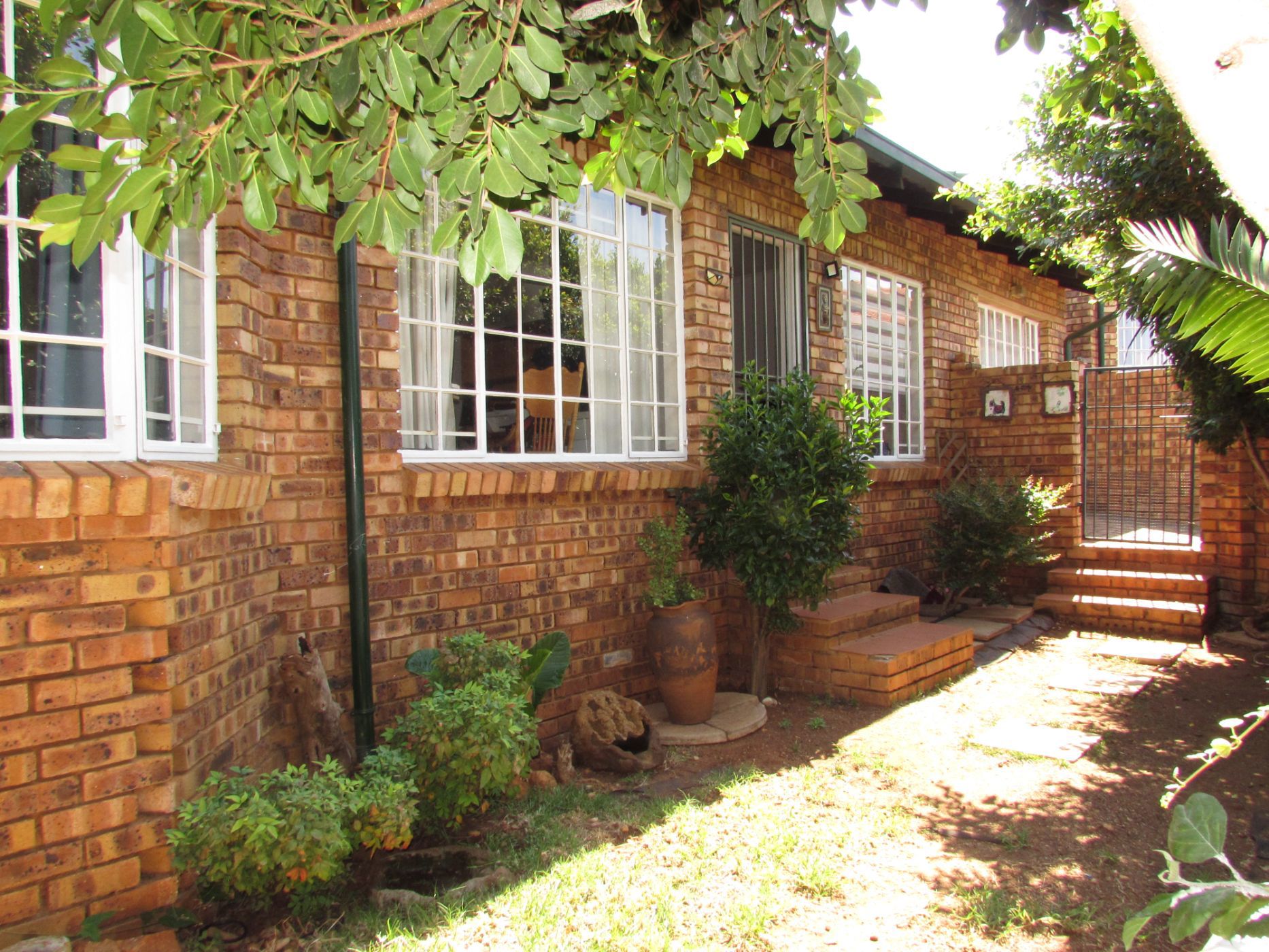 Townhouse sold in Hennopspark - CN1691860