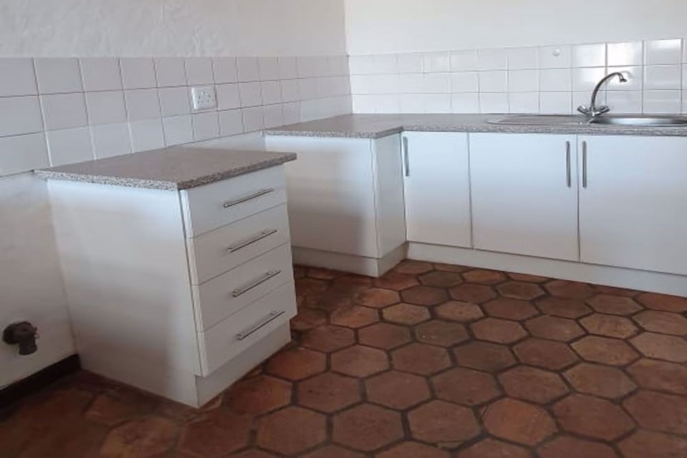 Apartment to rent in Grahamstown Central (Makhanda Central)  - 1GC1742092