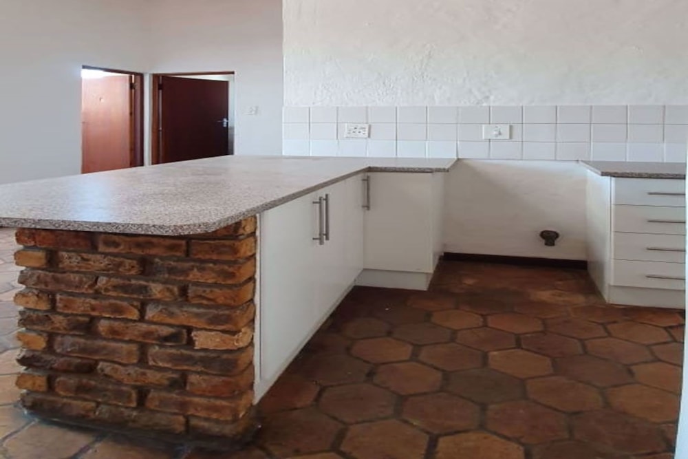 Apartment to rent in Grahamstown Central (Makhanda Central)  - 1GC1742092