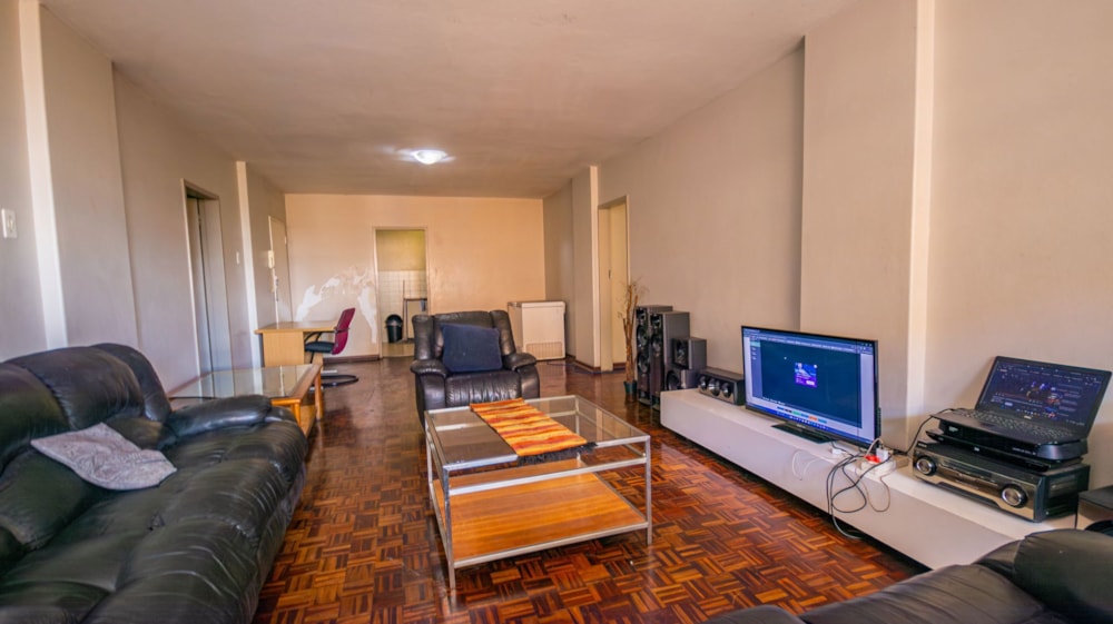 Apartment sold in Muckleneuk - PT1635415 Apartment sold in Muckleneuk - PT1635415