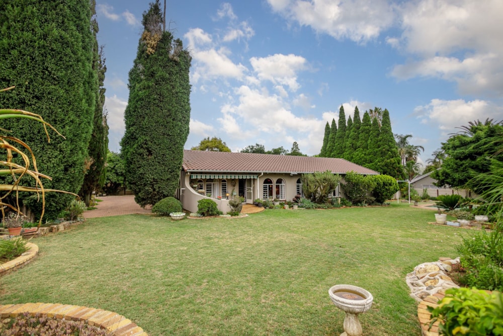 House for sale in Farrarmere - EN1706207 House for sale in Farrarmere - EN1706207