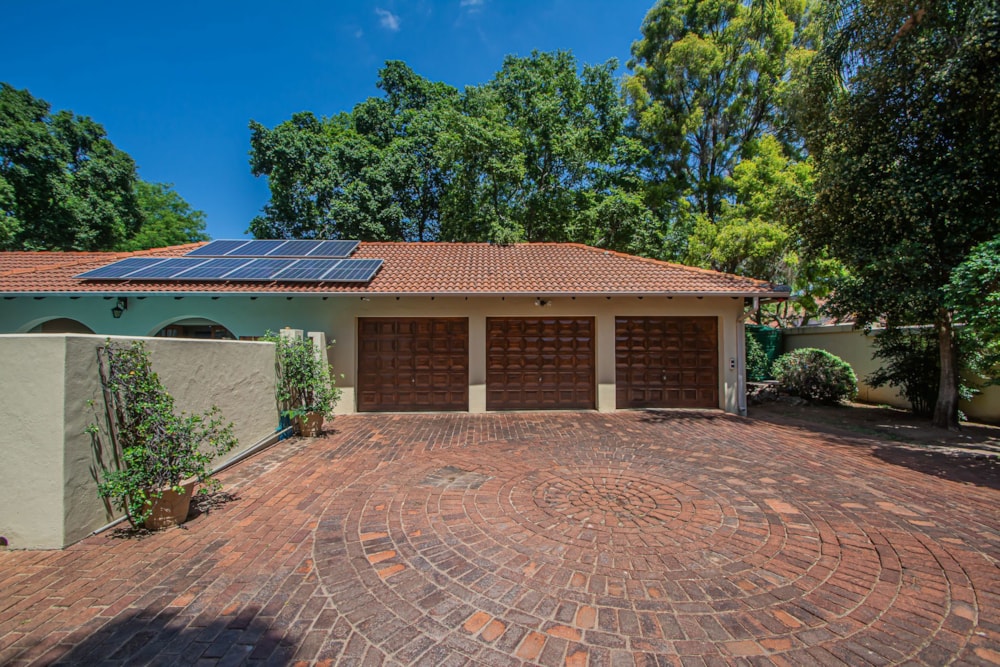 Double-storey house for sale in Waterkloof, Pretoria East - PT1641454 Double-storey house for sale in Waterkloof, Pretoria East - PT1641454