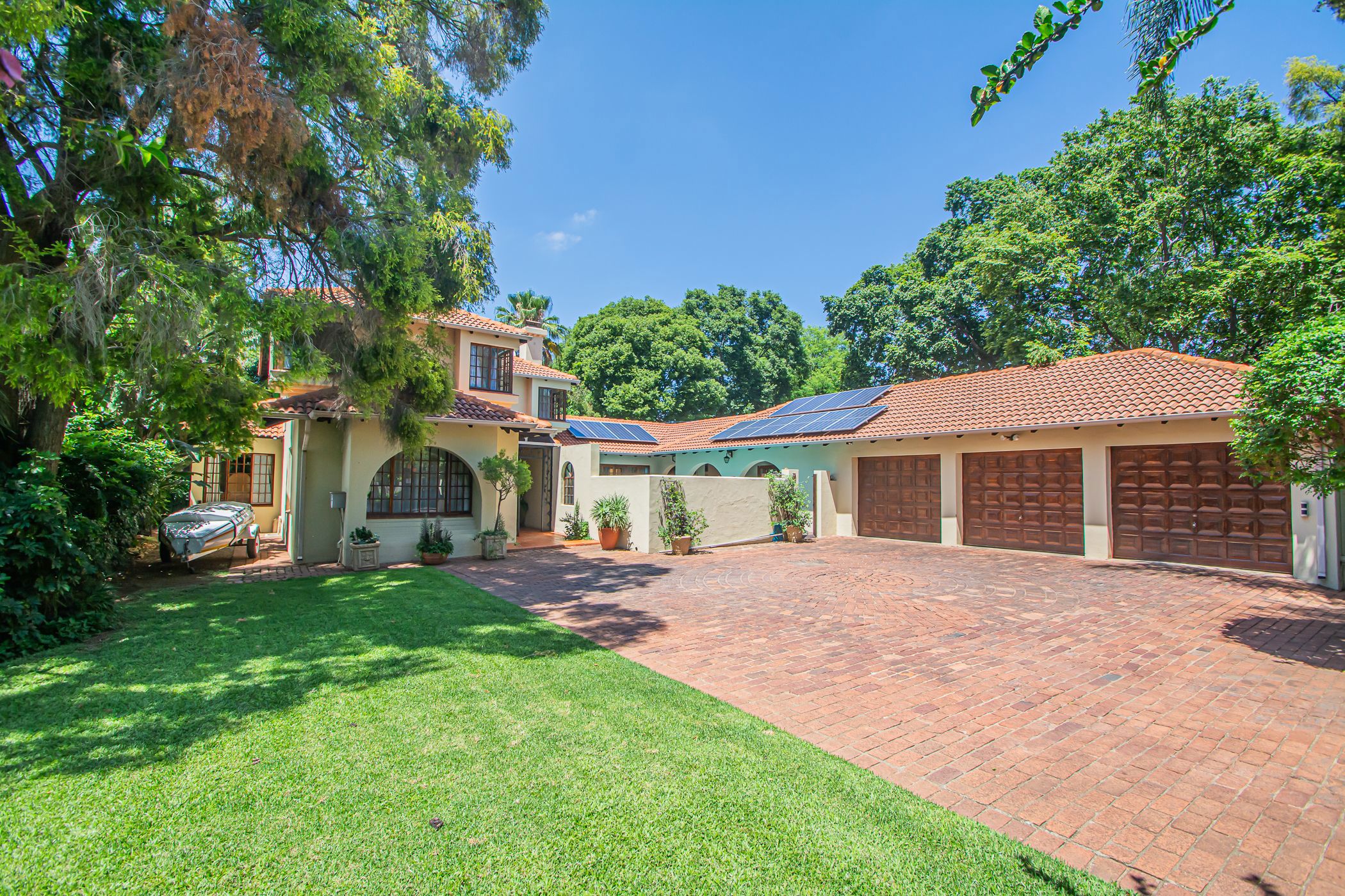 Double-storey house for sale in Waterkloof, Pretoria East - PT1641454