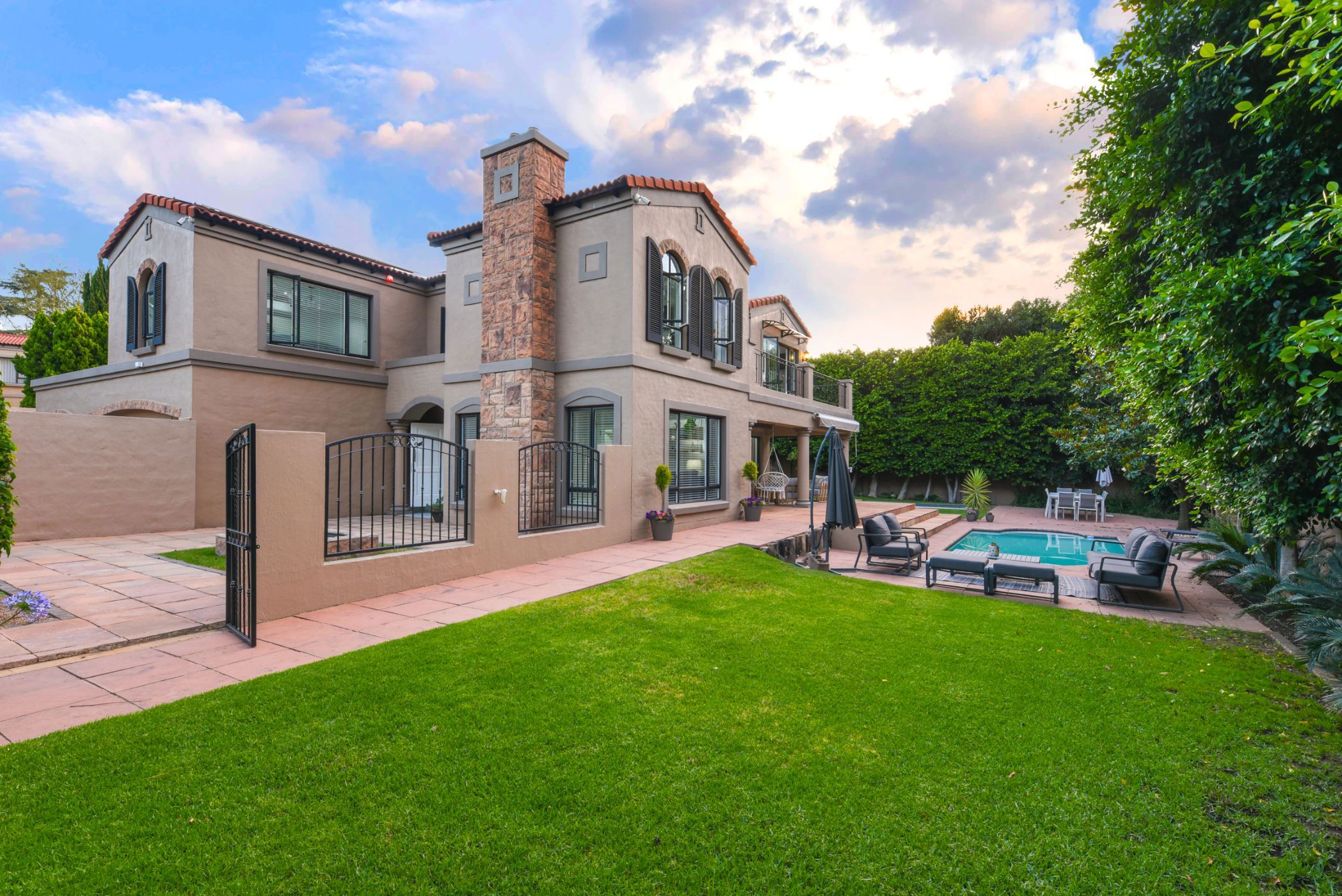 Security estate home for sale in Beverley - FW1715513