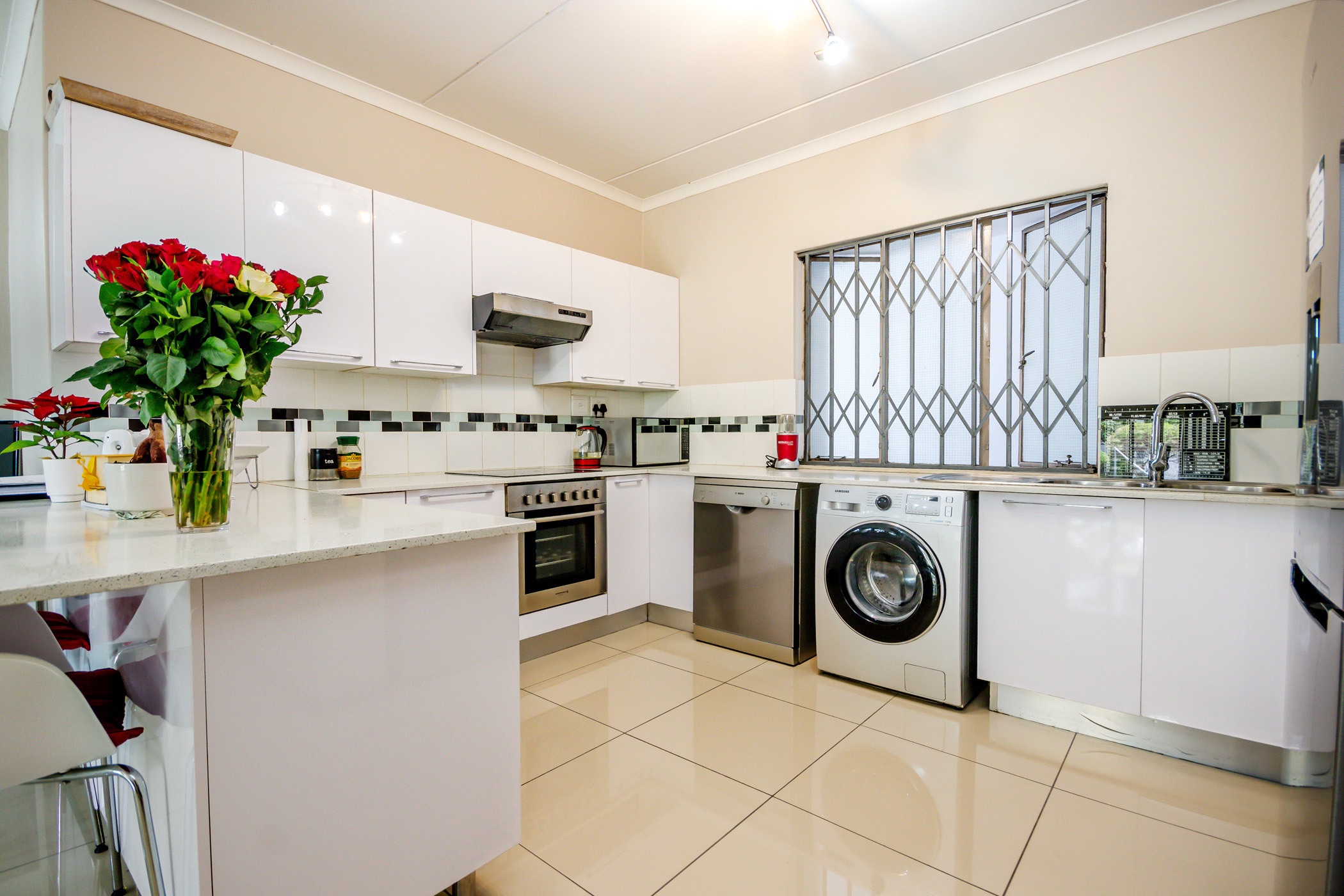 Apartment for sale in Douglasdale - FW1693377