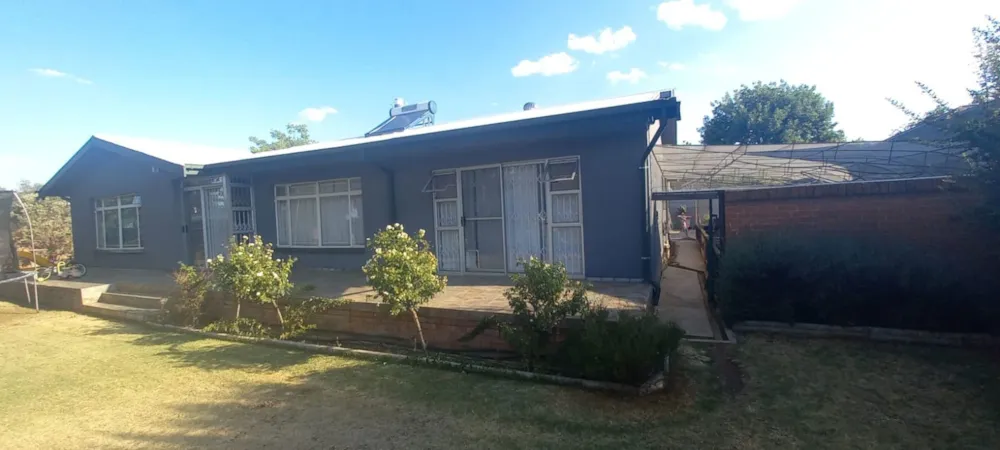 House let in Fichardt Park - 1BX1720365 House let in Fichardt Park - 1BX1720365