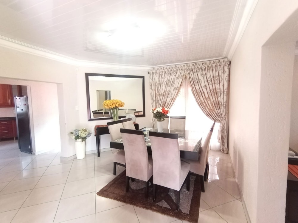 House for sale in Bendor Park - 1PS1639236 House for sale in Bendor Park - 1PS1639236