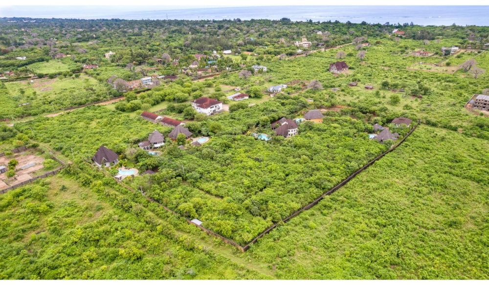 Residential vacant land for sale in Diani, Kenya - 3KE1637347